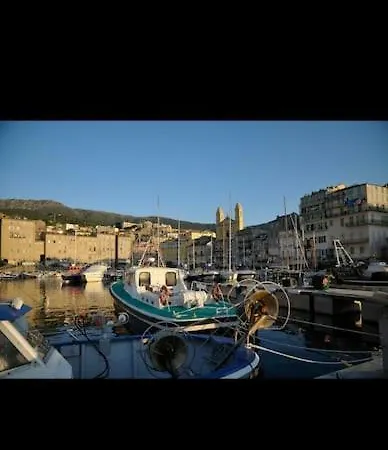Centre Ville, Confort De 2 à 7 Pers. Bastia (Corsica)
