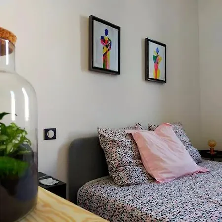 Centre Ville, Confort De 2 A 7 Pers. Apartment *