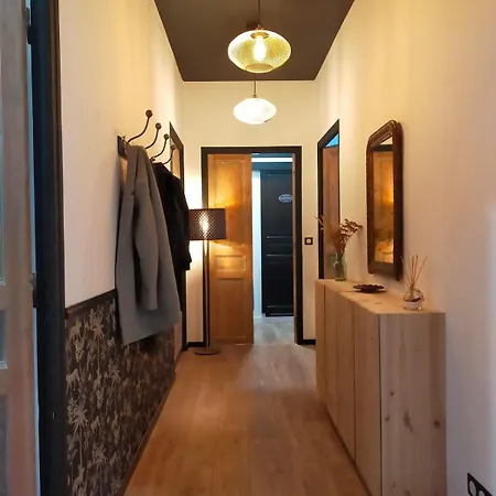 Centre Ville, Confort De 2 A 7 Pers.