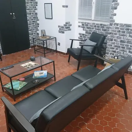 Centre Ville, Confort De 2 A 7 Pers.