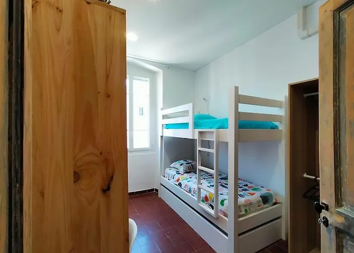 Centre Ville, Confort De 2 A 7 Pers. דירה *