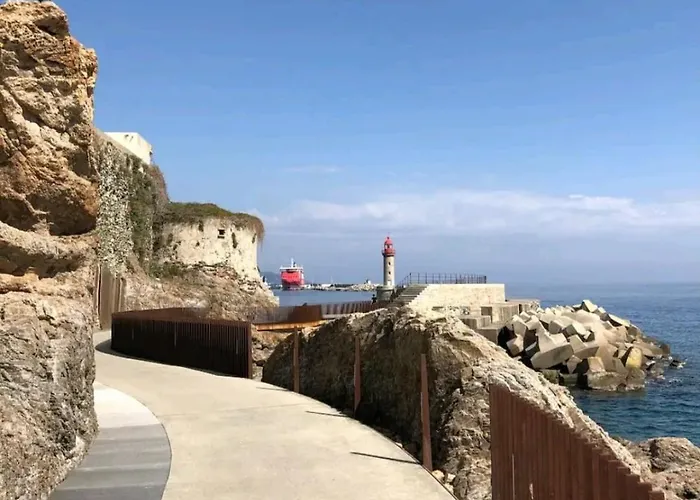 Centre Ville, Confort De 2 A 7 Pers.